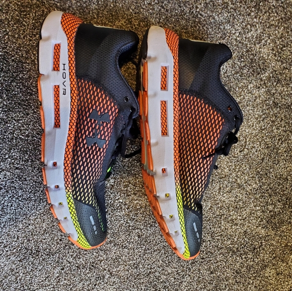 Men's Hover Sneakers - Picture 5 of 8